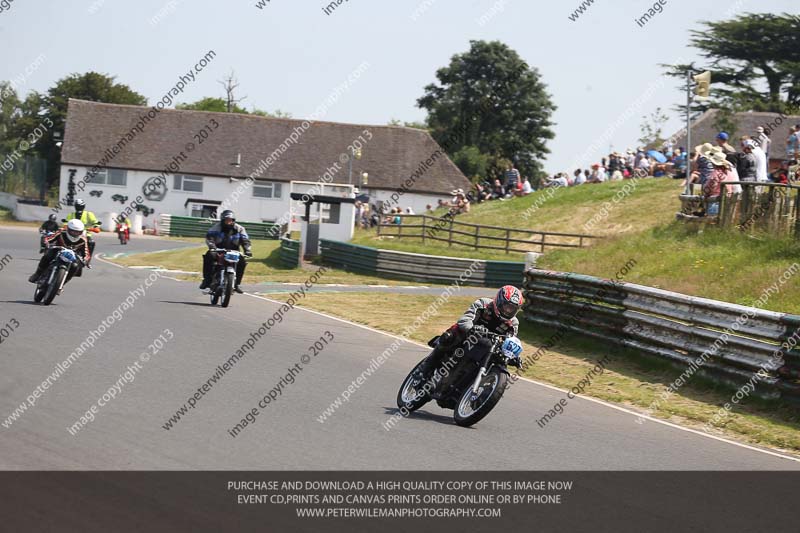 Vintage motorcycle club;eventdigitalimages;mallory park;mallory park trackday photographs;no limits trackdays;peter wileman photography;trackday digital images;trackday photos;vmcc festival 1000 bikes photographs