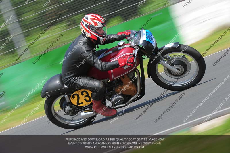 Vintage motorcycle club;eventdigitalimages;mallory park;mallory park trackday photographs;no limits trackdays;peter wileman photography;trackday digital images;trackday photos;vmcc festival 1000 bikes photographs