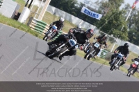 Vintage-motorcycle-club;eventdigitalimages;mallory-park;mallory-park-trackday-photographs;no-limits-trackdays;peter-wileman-photography;trackday-digital-images;trackday-photos;vmcc-festival-1000-bikes-photographs
