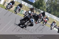 Vintage-motorcycle-club;eventdigitalimages;mallory-park;mallory-park-trackday-photographs;no-limits-trackdays;peter-wileman-photography;trackday-digital-images;trackday-photos;vmcc-festival-1000-bikes-photographs