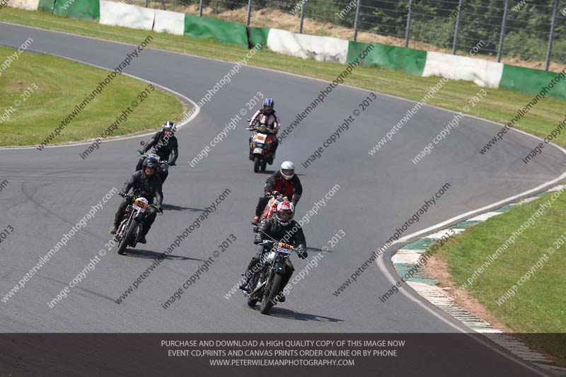 Vintage motorcycle club;eventdigitalimages;mallory park;mallory park trackday photographs;no limits trackdays;peter wileman photography;trackday digital images;trackday photos;vmcc festival 1000 bikes photographs