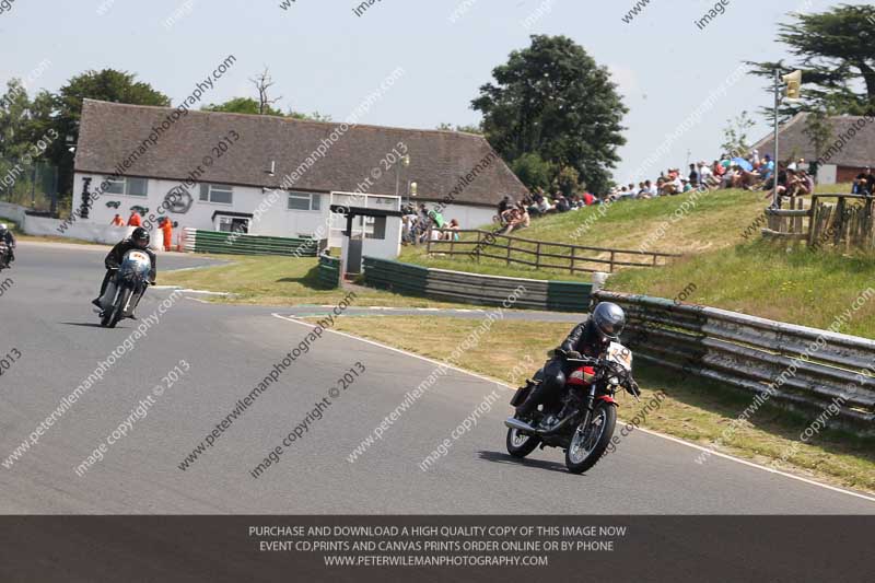 Vintage motorcycle club;eventdigitalimages;mallory park;mallory park trackday photographs;no limits trackdays;peter wileman photography;trackday digital images;trackday photos;vmcc festival 1000 bikes photographs