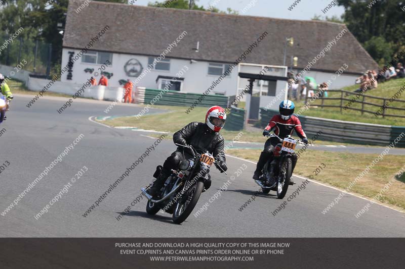 Vintage motorcycle club;eventdigitalimages;mallory park;mallory park trackday photographs;no limits trackdays;peter wileman photography;trackday digital images;trackday photos;vmcc festival 1000 bikes photographs