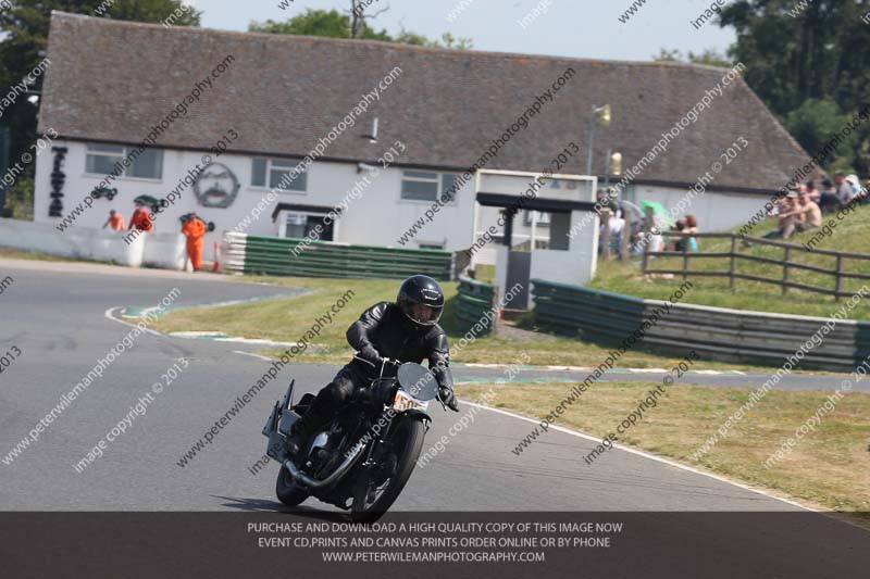 Vintage motorcycle club;eventdigitalimages;mallory park;mallory park trackday photographs;no limits trackdays;peter wileman photography;trackday digital images;trackday photos;vmcc festival 1000 bikes photographs