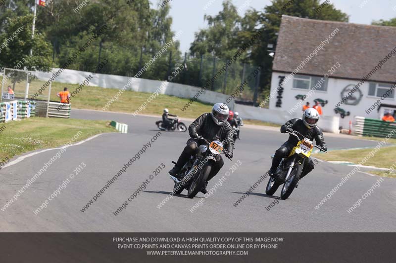 Vintage motorcycle club;eventdigitalimages;mallory park;mallory park trackday photographs;no limits trackdays;peter wileman photography;trackday digital images;trackday photos;vmcc festival 1000 bikes photographs