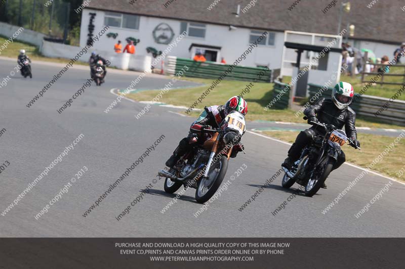 Vintage motorcycle club;eventdigitalimages;mallory park;mallory park trackday photographs;no limits trackdays;peter wileman photography;trackday digital images;trackday photos;vmcc festival 1000 bikes photographs