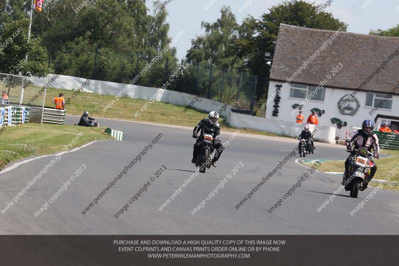 Vintage motorcycle club;eventdigitalimages;mallory park;mallory park trackday photographs;no limits trackdays;peter wileman photography;trackday digital images;trackday photos;vmcc festival 1000 bikes photographs