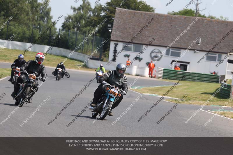 Vintage motorcycle club;eventdigitalimages;mallory park;mallory park trackday photographs;no limits trackdays;peter wileman photography;trackday digital images;trackday photos;vmcc festival 1000 bikes photographs