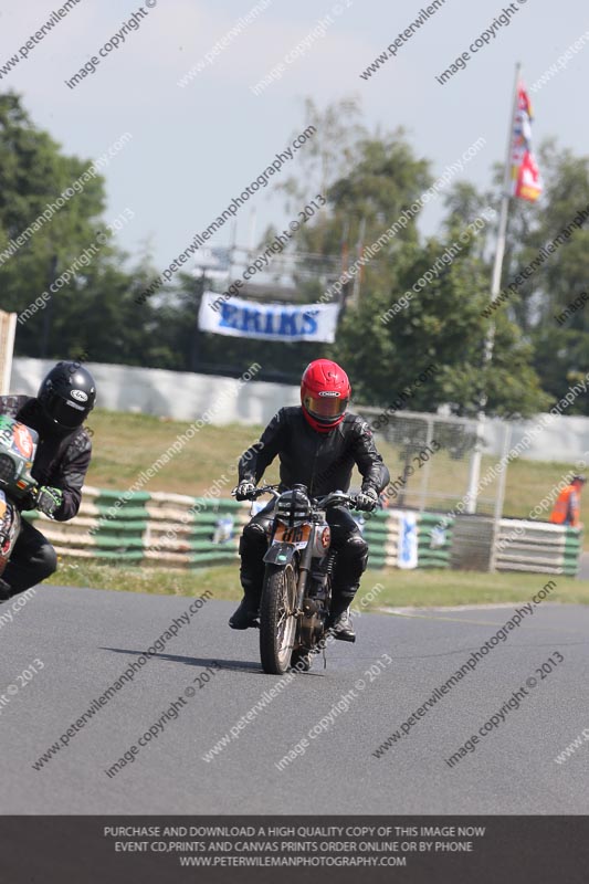 Vintage motorcycle club;eventdigitalimages;mallory park;mallory park trackday photographs;no limits trackdays;peter wileman photography;trackday digital images;trackday photos;vmcc festival 1000 bikes photographs