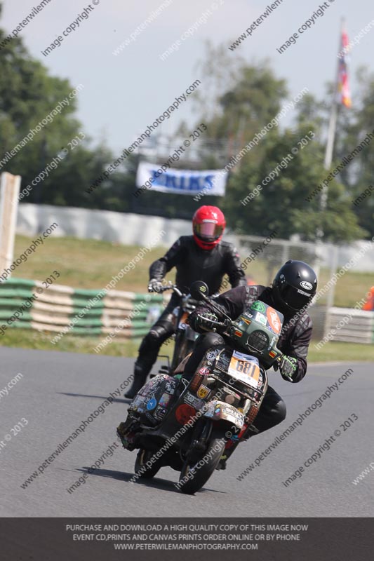 Vintage motorcycle club;eventdigitalimages;mallory park;mallory park trackday photographs;no limits trackdays;peter wileman photography;trackday digital images;trackday photos;vmcc festival 1000 bikes photographs