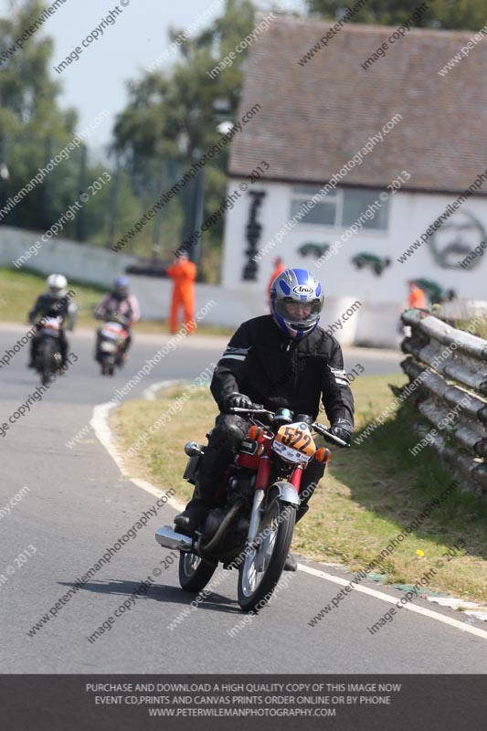 Vintage motorcycle club;eventdigitalimages;mallory park;mallory park trackday photographs;no limits trackdays;peter wileman photography;trackday digital images;trackday photos;vmcc festival 1000 bikes photographs