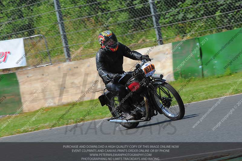 Vintage motorcycle club;eventdigitalimages;mallory park;mallory park trackday photographs;no limits trackdays;peter wileman photography;trackday digital images;trackday photos;vmcc festival 1000 bikes photographs