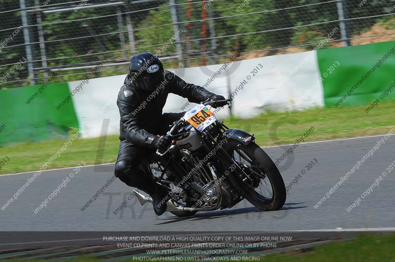 Vintage motorcycle club;eventdigitalimages;mallory park;mallory park trackday photographs;no limits trackdays;peter wileman photography;trackday digital images;trackday photos;vmcc festival 1000 bikes photographs