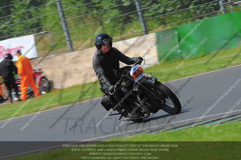 Vintage motorcycle club;eventdigitalimages;mallory park;mallory park trackday photographs;no limits trackdays;peter wileman photography;trackday digital images;trackday photos;vmcc festival 1000 bikes photographs