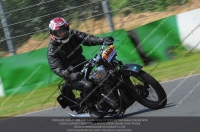 Vintage-motorcycle-club;eventdigitalimages;mallory-park;mallory-park-trackday-photographs;no-limits-trackdays;peter-wileman-photography;trackday-digital-images;trackday-photos;vmcc-festival-1000-bikes-photographs