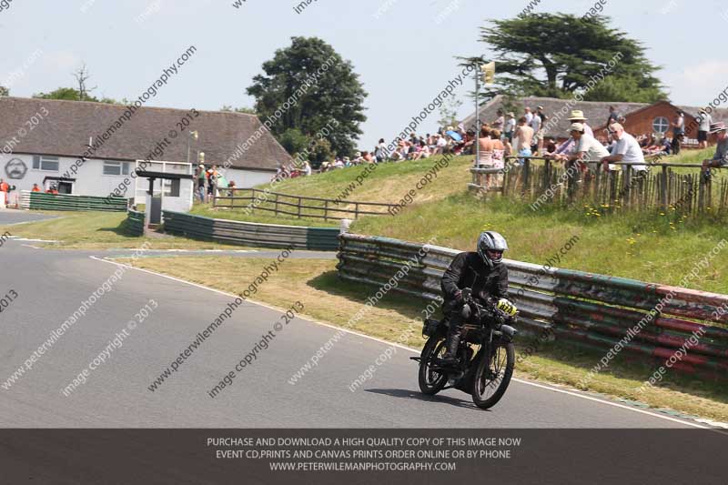 Vintage motorcycle club;eventdigitalimages;mallory park;mallory park trackday photographs;no limits trackdays;peter wileman photography;trackday digital images;trackday photos;vmcc festival 1000 bikes photographs