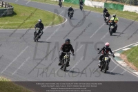 Vintage-motorcycle-club;eventdigitalimages;mallory-park;mallory-park-trackday-photographs;no-limits-trackdays;peter-wileman-photography;trackday-digital-images;trackday-photos;vmcc-festival-1000-bikes-photographs