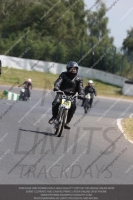 Vintage-motorcycle-club;eventdigitalimages;mallory-park;mallory-park-trackday-photographs;no-limits-trackdays;peter-wileman-photography;trackday-digital-images;trackday-photos;vmcc-festival-1000-bikes-photographs