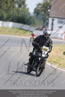 Vintage-motorcycle-club;eventdigitalimages;mallory-park;mallory-park-trackday-photographs;no-limits-trackdays;peter-wileman-photography;trackday-digital-images;trackday-photos;vmcc-festival-1000-bikes-photographs