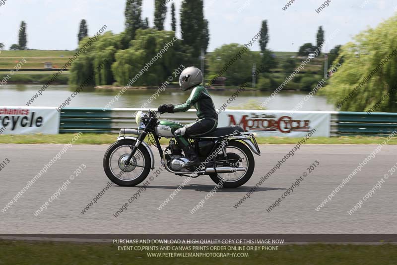 Vintage motorcycle club;eventdigitalimages;mallory park;mallory park trackday photographs;no limits trackdays;peter wileman photography;trackday digital images;trackday photos;vmcc festival 1000 bikes photographs