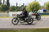 Vintage-motorcycle-club;eventdigitalimages;mallory-park;mallory-park-trackday-photographs;no-limits-trackdays;peter-wileman-photography;trackday-digital-images;trackday-photos;vmcc-festival-1000-bikes-photographs