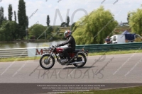 Vintage-motorcycle-club;eventdigitalimages;mallory-park;mallory-park-trackday-photographs;no-limits-trackdays;peter-wileman-photography;trackday-digital-images;trackday-photos;vmcc-festival-1000-bikes-photographs