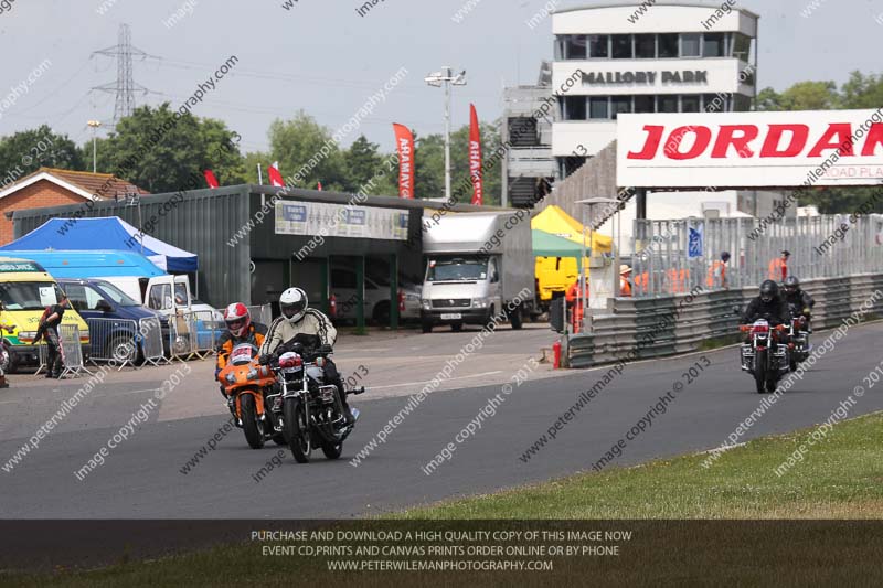 Vintage motorcycle club;eventdigitalimages;mallory park;mallory park trackday photographs;no limits trackdays;peter wileman photography;trackday digital images;trackday photos;vmcc festival 1000 bikes photographs