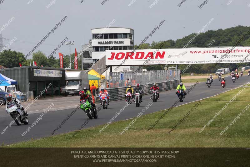 Vintage motorcycle club;eventdigitalimages;mallory park;mallory park trackday photographs;no limits trackdays;peter wileman photography;trackday digital images;trackday photos;vmcc festival 1000 bikes photographs