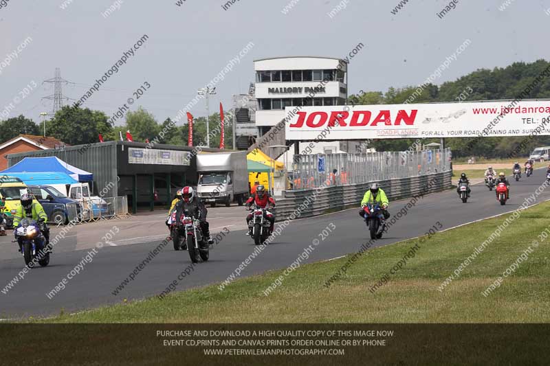 Vintage motorcycle club;eventdigitalimages;mallory park;mallory park trackday photographs;no limits trackdays;peter wileman photography;trackday digital images;trackday photos;vmcc festival 1000 bikes photographs