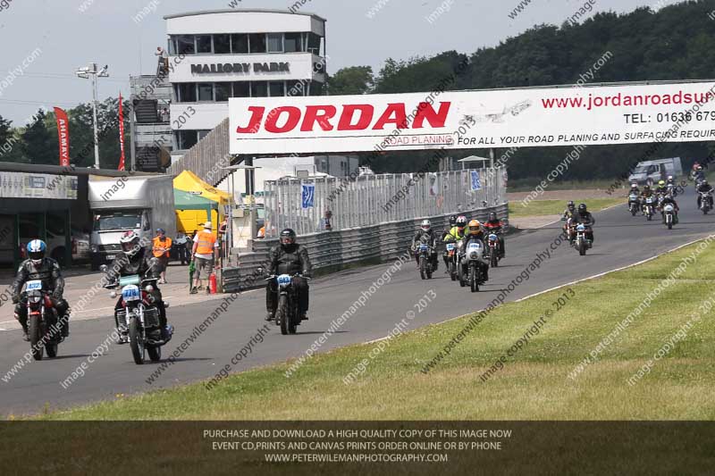 Vintage motorcycle club;eventdigitalimages;mallory park;mallory park trackday photographs;no limits trackdays;peter wileman photography;trackday digital images;trackday photos;vmcc festival 1000 bikes photographs