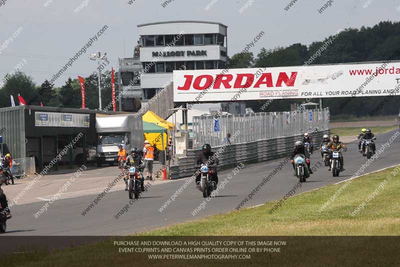 Vintage motorcycle club;eventdigitalimages;mallory park;mallory park trackday photographs;no limits trackdays;peter wileman photography;trackday digital images;trackday photos;vmcc festival 1000 bikes photographs