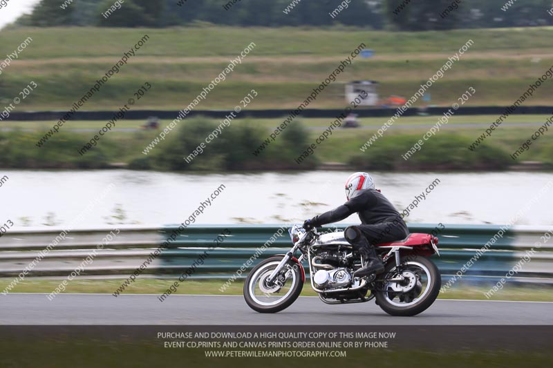 Vintage motorcycle club;eventdigitalimages;mallory park;mallory park trackday photographs;no limits trackdays;peter wileman photography;trackday digital images;trackday photos;vmcc festival 1000 bikes photographs