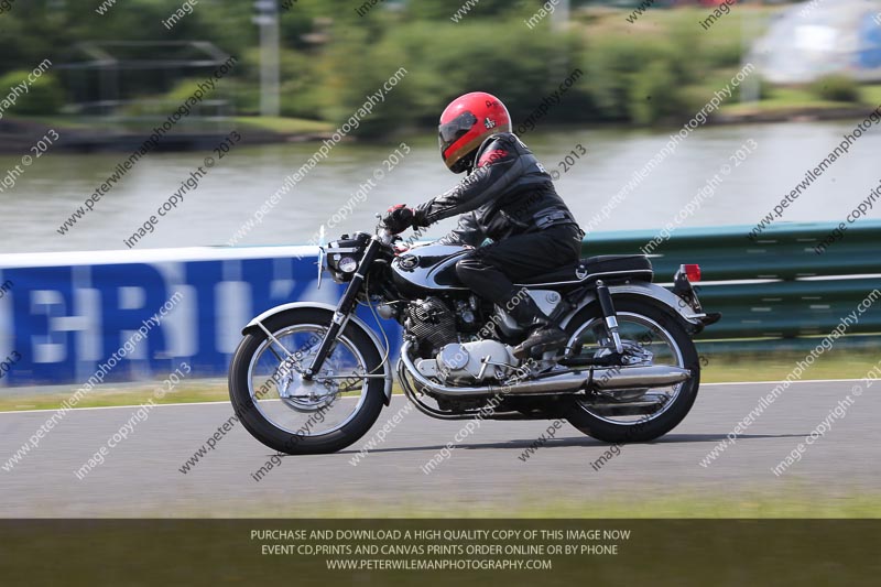 Vintage motorcycle club;eventdigitalimages;mallory park;mallory park trackday photographs;no limits trackdays;peter wileman photography;trackday digital images;trackday photos;vmcc festival 1000 bikes photographs