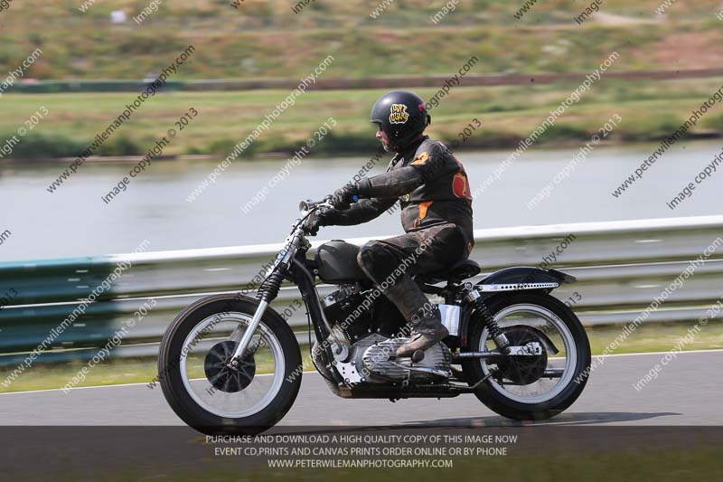 Vintage motorcycle club;eventdigitalimages;mallory park;mallory park trackday photographs;no limits trackdays;peter wileman photography;trackday digital images;trackday photos;vmcc festival 1000 bikes photographs