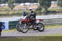 Vintage-motorcycle-club;eventdigitalimages;mallory-park;mallory-park-trackday-photographs;no-limits-trackdays;peter-wileman-photography;trackday-digital-images;trackday-photos;vmcc-festival-1000-bikes-photographs