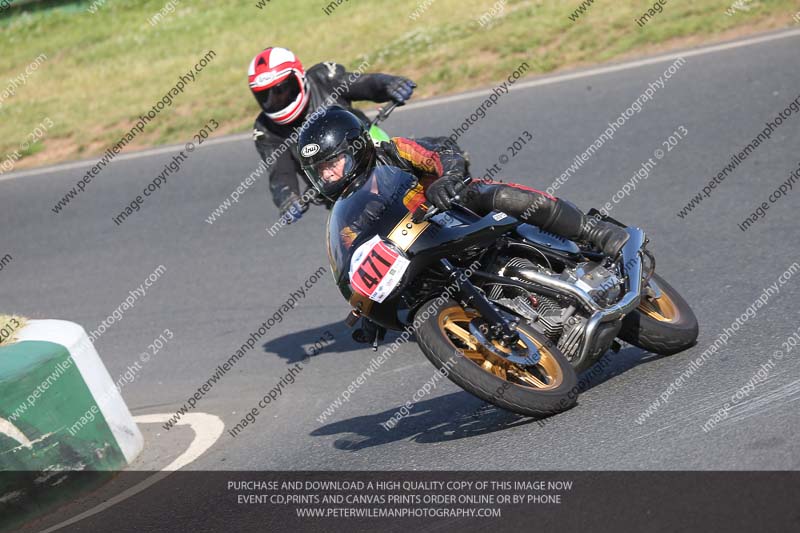 Vintage motorcycle club;eventdigitalimages;mallory park;mallory park trackday photographs;no limits trackdays;peter wileman photography;trackday digital images;trackday photos;vmcc festival 1000 bikes photographs