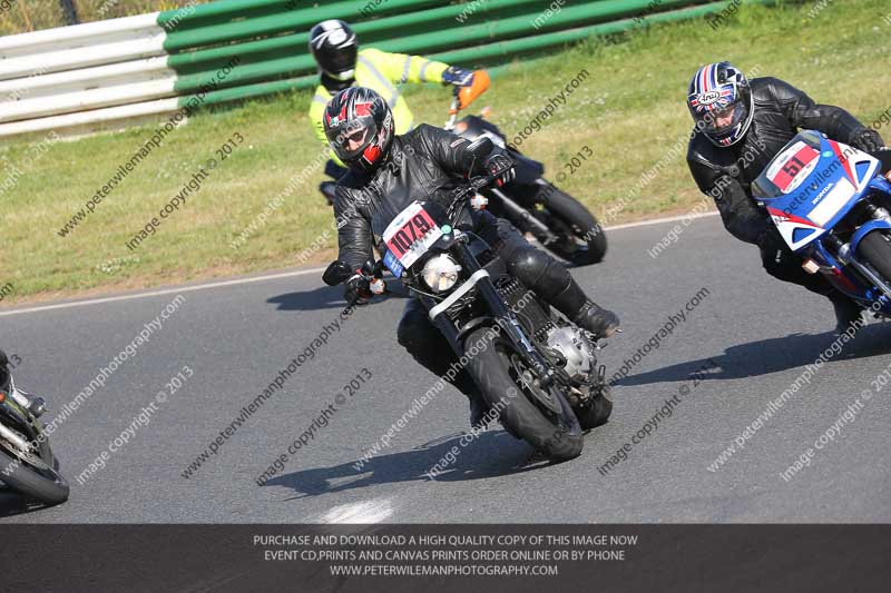 Vintage motorcycle club;eventdigitalimages;mallory park;mallory park trackday photographs;no limits trackdays;peter wileman photography;trackday digital images;trackday photos;vmcc festival 1000 bikes photographs