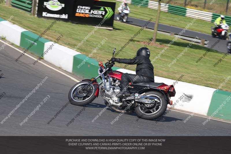 Vintage motorcycle club;eventdigitalimages;mallory park;mallory park trackday photographs;no limits trackdays;peter wileman photography;trackday digital images;trackday photos;vmcc festival 1000 bikes photographs