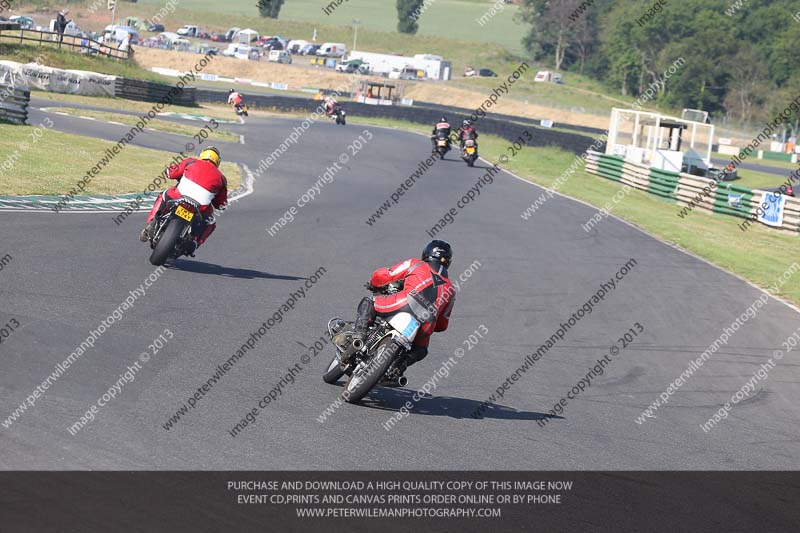 Vintage motorcycle club;eventdigitalimages;mallory park;mallory park trackday photographs;no limits trackdays;peter wileman photography;trackday digital images;trackday photos;vmcc festival 1000 bikes photographs