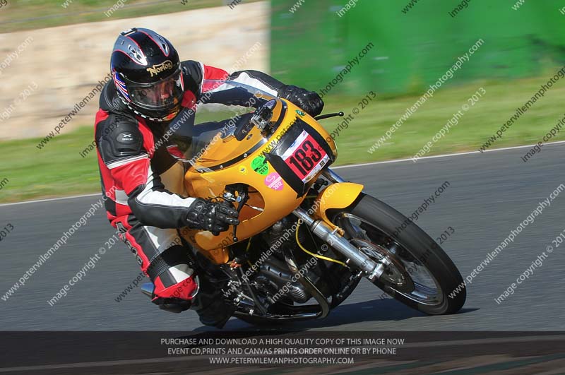 Vintage motorcycle club;eventdigitalimages;mallory park;mallory park trackday photographs;no limits trackdays;peter wileman photography;trackday digital images;trackday photos;vmcc festival 1000 bikes photographs