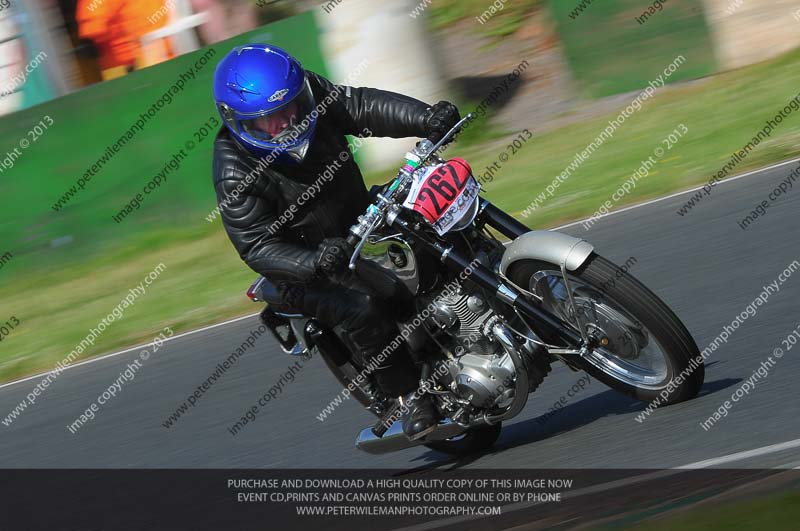 Vintage motorcycle club;eventdigitalimages;mallory park;mallory park trackday photographs;no limits trackdays;peter wileman photography;trackday digital images;trackday photos;vmcc festival 1000 bikes photographs