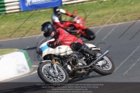 Vintage-motorcycle-club;eventdigitalimages;mallory-park;mallory-park-trackday-photographs;no-limits-trackdays;peter-wileman-photography;trackday-digital-images;trackday-photos;vmcc-festival-1000-bikes-photographs