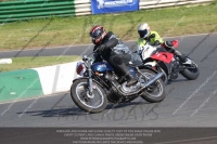 Vintage-motorcycle-club;eventdigitalimages;mallory-park;mallory-park-trackday-photographs;no-limits-trackdays;peter-wileman-photography;trackday-digital-images;trackday-photos;vmcc-festival-1000-bikes-photographs