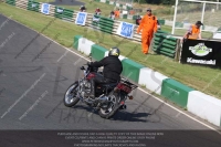 Vintage-motorcycle-club;eventdigitalimages;mallory-park;mallory-park-trackday-photographs;no-limits-trackdays;peter-wileman-photography;trackday-digital-images;trackday-photos;vmcc-festival-1000-bikes-photographs