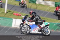 Vintage-motorcycle-club;eventdigitalimages;mallory-park;mallory-park-trackday-photographs;no-limits-trackdays;peter-wileman-photography;trackday-digital-images;trackday-photos;vmcc-festival-1000-bikes-photographs