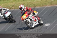 Vintage-motorcycle-club;eventdigitalimages;mallory-park;mallory-park-trackday-photographs;no-limits-trackdays;peter-wileman-photography;trackday-digital-images;trackday-photos;vmcc-festival-1000-bikes-photographs