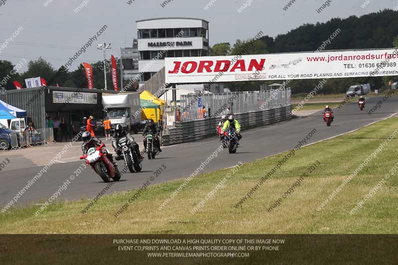 Vintage motorcycle club;eventdigitalimages;mallory park;mallory park trackday photographs;no limits trackdays;peter wileman photography;trackday digital images;trackday photos;vmcc festival 1000 bikes photographs