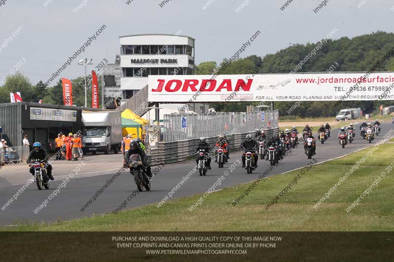 Vintage motorcycle club;eventdigitalimages;mallory park;mallory park trackday photographs;no limits trackdays;peter wileman photography;trackday digital images;trackday photos;vmcc festival 1000 bikes photographs