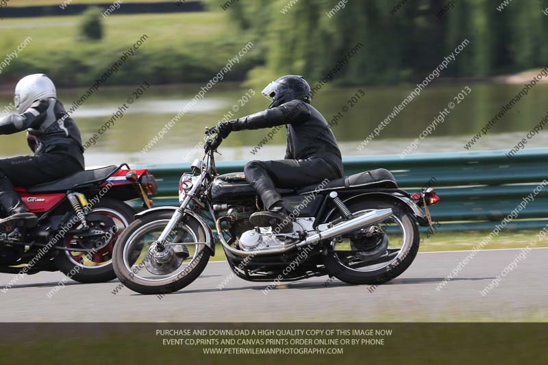Vintage motorcycle club;eventdigitalimages;mallory park;mallory park trackday photographs;no limits trackdays;peter wileman photography;trackday digital images;trackday photos;vmcc festival 1000 bikes photographs