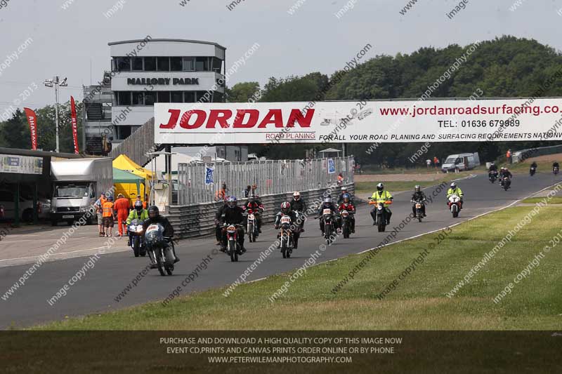 Vintage motorcycle club;eventdigitalimages;mallory park;mallory park trackday photographs;no limits trackdays;peter wileman photography;trackday digital images;trackday photos;vmcc festival 1000 bikes photographs